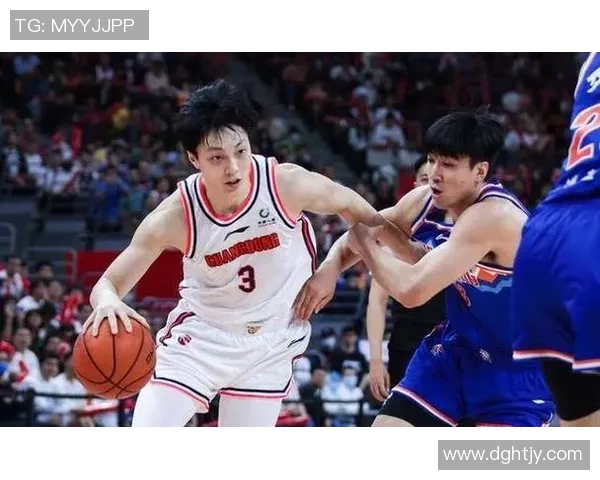 CBA直播精彩对决广东队挑战新疆队全程视频回放与分析