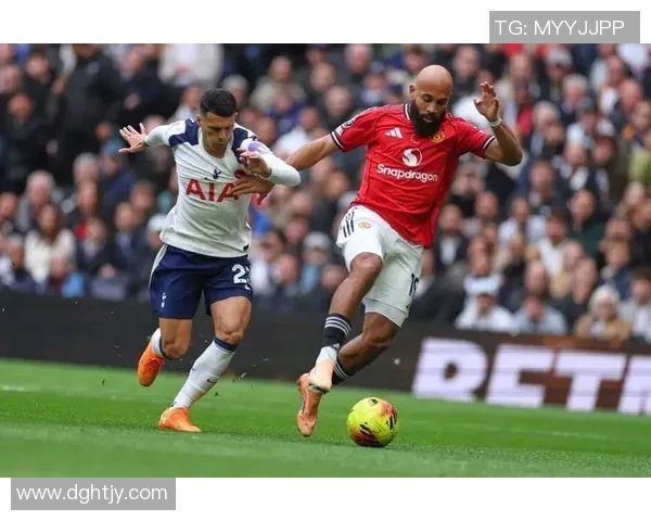 热刺与曼联激战正酣图文直播全程回顾与精彩瞬间分享